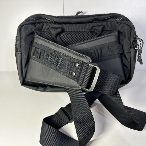 The North Face Explore BLT 3L Lumbar Hip Pack - Picture 6 of 9